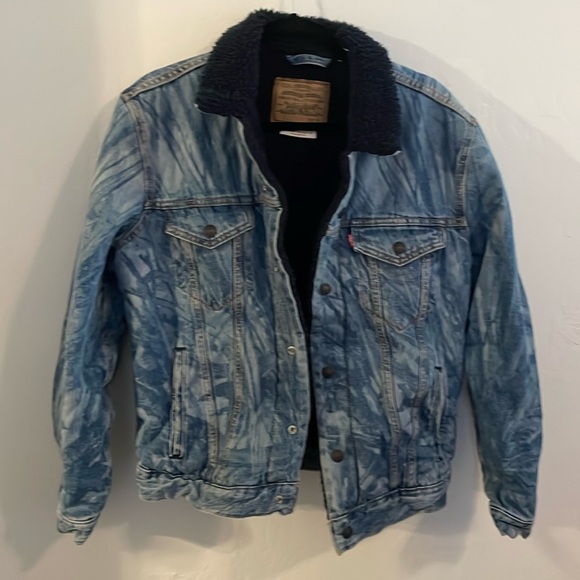 Levi’s Sherpa trucker jacket - Picture 1 of 2